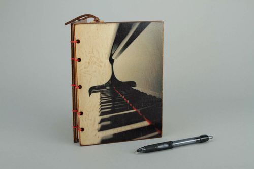 Notebook made of Italian paper Piano - MADEheart.com