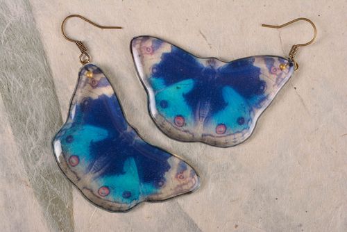 Bright summer handmade earrings of epoxy resin with blue butterflies - MADEheart.com