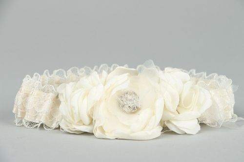 Bridal garter with lace - MADEheart.com
