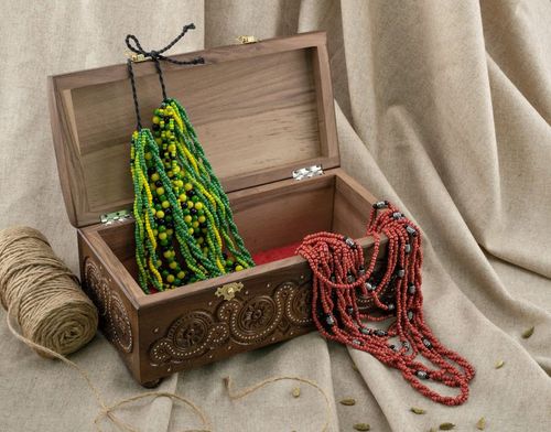 Wooden jewelry box with inlay - MADEheart.com