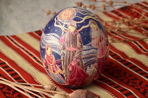 Handmade decorative egg with ethnic drawing - MADEheart.com