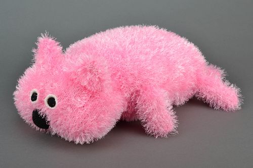 Pink fluffy pillow pet for kids - MADEheart.com
