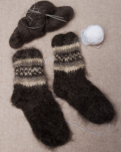 Mens hand knitted socks - MADEheart.com