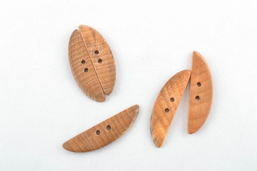 Wooden button Semiellips - MADEheart.com