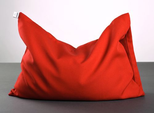 Red pillow for yoga - MADEheart.com