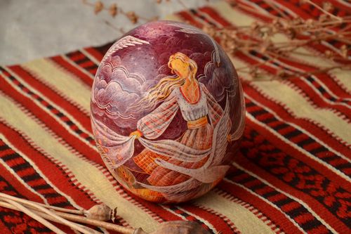 Painted ostrich egg with carved elements - MADEheart.com