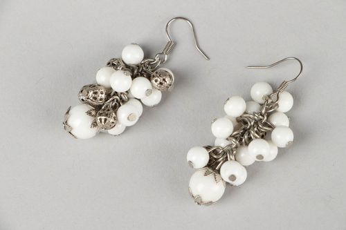 Earrings with white agate - MADEheart.com