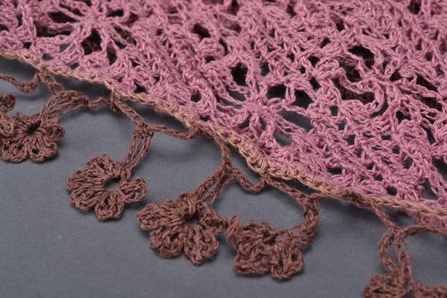 Lace shawl made of woolen yarns - MADEheart.com